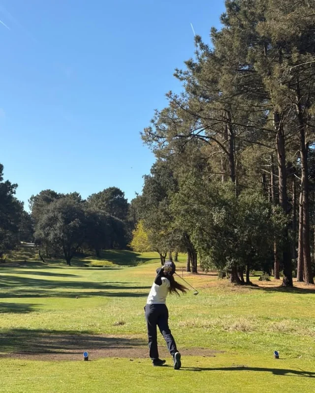 Le saviez-vous ? Le Médoc s’impose comme une véritable terre de golf, où nature, élégance et technicité se rencontrent ⛳

À moins de 30 minutes du Château de L’Isle, les amateurs comme les passionnés peuvent profiter de parcours d’exception, tels que le Golf de Margaux, le Golf de Lacanau ou encore le Golf du Pian Médoc.

Entre vignobles prestigieux et paysages préservés, chaque parcours offre une expérience sportive dans un cadre naturel remarquable.
Réservez votre séjour et profitez pleinement de votre escapade golfique : www.chateaudelisle.com

Crédit : Golf de Lacanau

#SéjourGolf #EscapadeEnFrance #ArtDeVivre